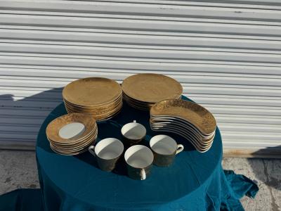 Piero Fornasetti 4 Cups 8 Saucers of 1950s Piero Fornasetti Gilt Grande Antico Tea Service