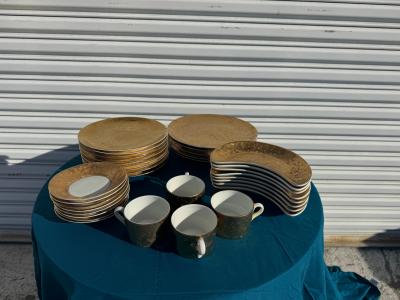 Piero Fornasetti 8 pcs of 1950s Piero Fornasetti Gilt Grande Antico Crescent Plates