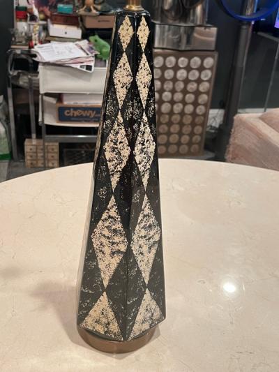 Piero Fornasetti MID CENTURY PAIR OF HARLEQUIN PATTERN OBELISK LAMPS IN THE MANNER OF FORNASETTI