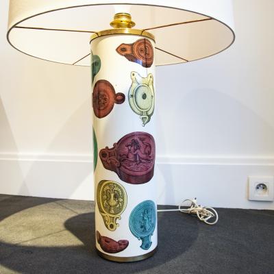 Piero Fornasetti Tall cylindrical table lamp with polychromic medallion