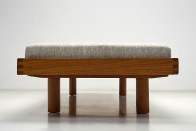 Pierre Chapo Pierre Chapo Elm L09H Daybed with Four Cushions France 1960s