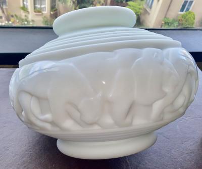 Pierre DAvesn DAvesn Art Deco Vase With Lions And Lioness Rare Opaque Glass