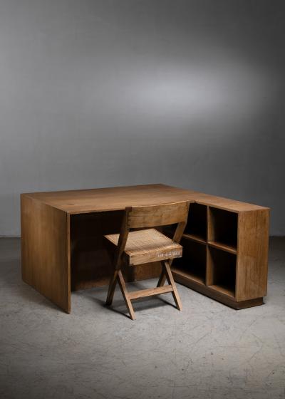 Pierre Jeanneret Pierre Jeanneret Judges deliberation desk from Chandigarh