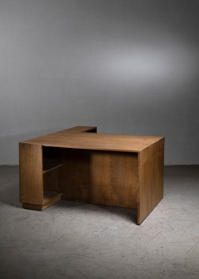 Pierre Jeanneret Pierre Jeanneret Judges deliberation desk from Chandigarh