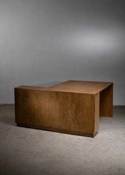Pierre Jeanneret Pierre Jeanneret Judges deliberation desk from Chandigarh