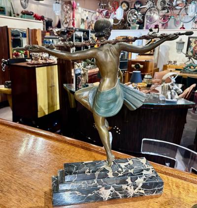 Pierre Le Faguays 1930s French Art Deco Bronze Sculpture Dancer of Thyrsus by Pierre Le Faguays