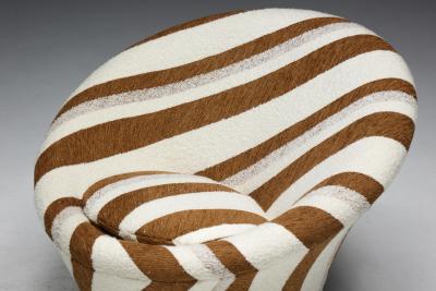 Pierre Paulin 560 Mushroom Lounge Chair by Pierre Paulin for Artifort Netherlands 1963