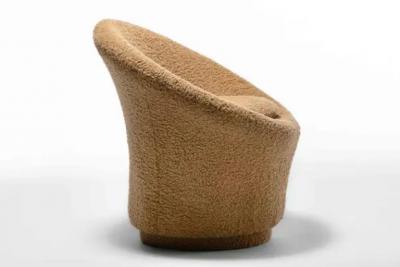 Pierre Paulin Pair of Modern 1970s Pierre Paulin Style Mushroom Swivel Chairs in Latte Boucl 