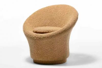 Pierre Paulin Pair of Modern 1970s Pierre Paulin Style Mushroom Swivel Chairs in Latte Boucl 