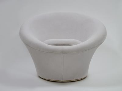 Pierre Paulin Pair of Mushroom armchairs