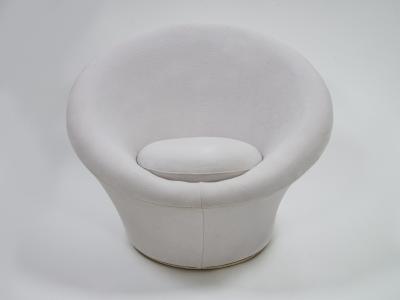 Pierre Paulin Pair of Mushroom armchairs
