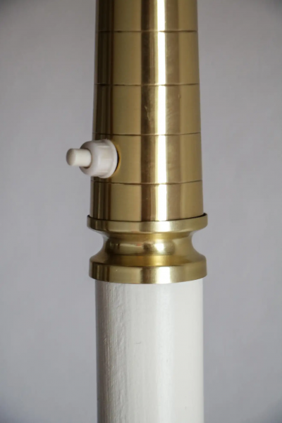 Pietro Chiesa Italian Ash Wood Polished Brass Lamp Floor attributed to Pietro Chiesa 1940s
