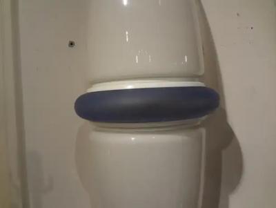 Pietro Chiesa Large Pair of Post Modern Murano Glass Sconces