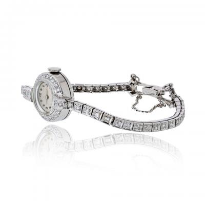 Platinum 1 50cttw Antique Round Dial Manual Diamond Watch