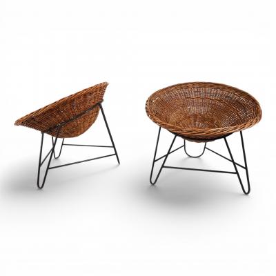Pod Chairs Pair of Rattan Wicker Lounge Chairs on Metal Frame 1970