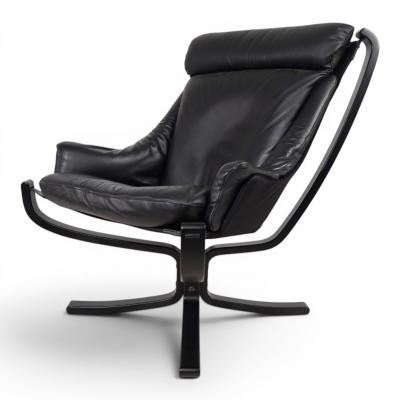 Poltrona Frau Poltrona Frau Viking Leather Lounge Chair by Sigurd Resell 1970