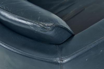 Postmodern Barrel Leather Chairs by Leolux 1970