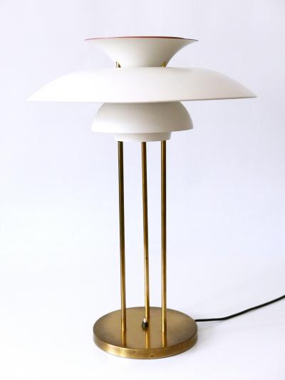 Poul Henningsen Mid Century Modern PH 5 Table Lamp by Poul Henningsen for Louis Poulsen 1960s