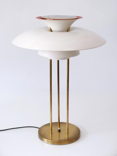 Poul Henningsen Mid Century Modern PH 5 Table Lamp by Poul Henningsen for Louis Poulsen 1960s