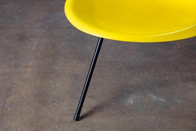 Poul Kj rholm Kjaerholm POUL KJAERHOLM TRIPOD CHAIR