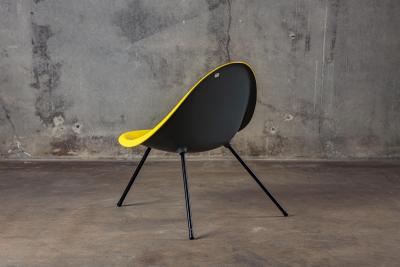 Poul Kj rholm Kjaerholm POUL KJAERHOLM TRIPOD CHAIR