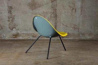 Poul Kj rholm Kjaerholm POUL KJAERHOLM TRIPOD CHAIR