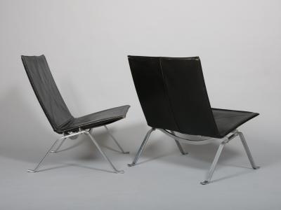 Poul Kj rholm Kjaerholm Poul Kjaerholm PK22 black leather lounge chairs for Fritz Hansen