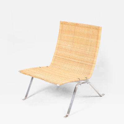 PK-22 chair by Poul Kjaerholm