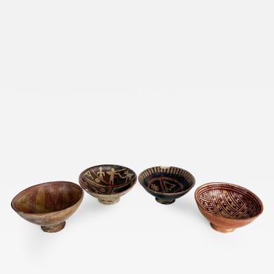 Pre Columbian Nari o Decorated Footed Pottery Bowl Collection Set of Four