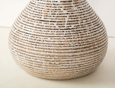 Primavera Atelier du Printemps Primavera gourd shape vase with horizontal lines