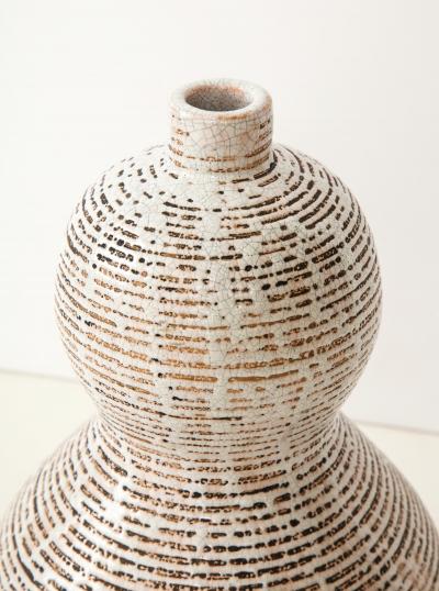 Primavera Atelier du Printemps Primavera gourd shape vase with horizontal lines