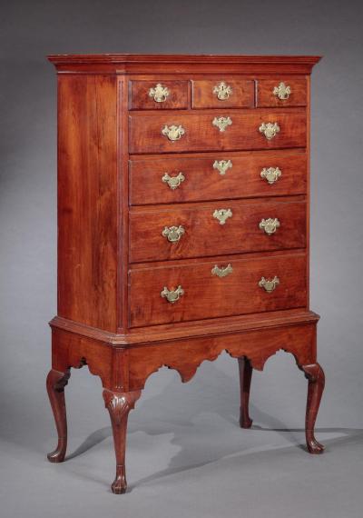 QUEEN ANNE CHEST ON FRAME