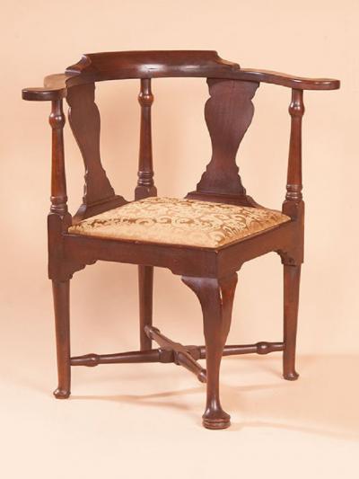 QUEEN ANNE CORNER CHAIR