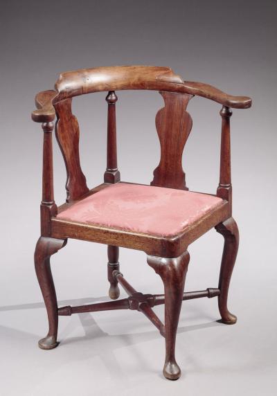 QUEEN ANNE CORNER CHAIR