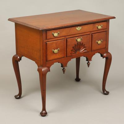 QUEEN ANNE DRESSING TABLE