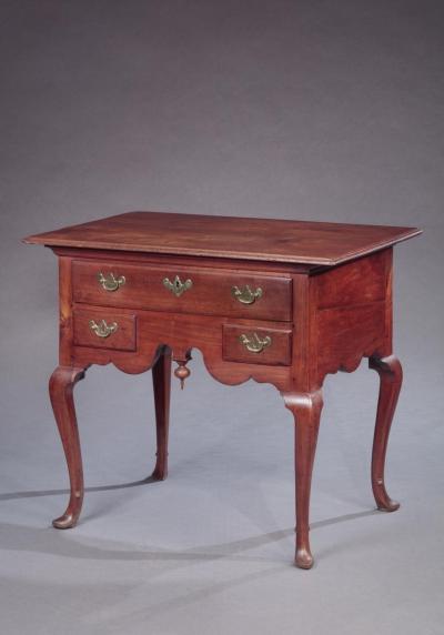QUEEN ANNE LOWBOY