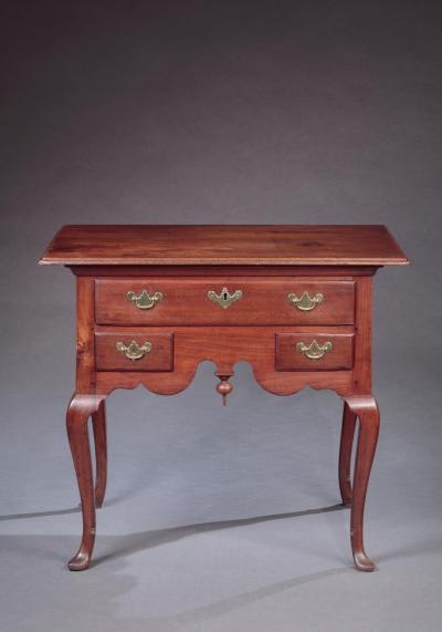 QUEEN ANNE LOWBOY