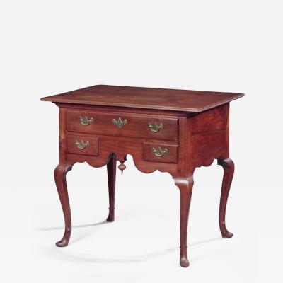 QUEEN ANNE LOWBOY