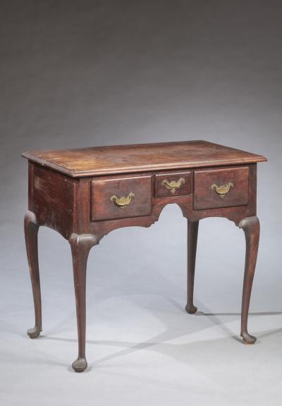 QUEEN ANNE LOWBOY OR DRESSING TABLE