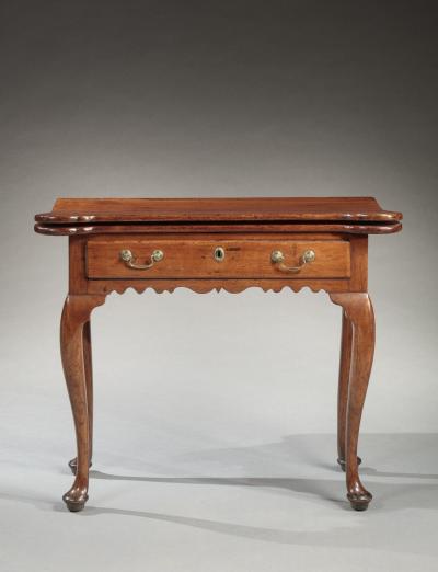 QUEEN ANNE PAD FOOT CARD TABLE