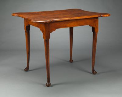 QUEEN ANNE PORRINGER TOP TEA TABLE