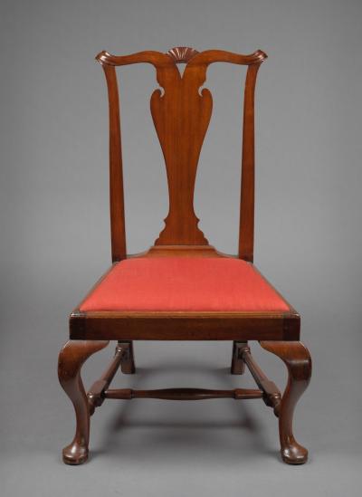 QUEEN ANNE SLIPPER CHAIR