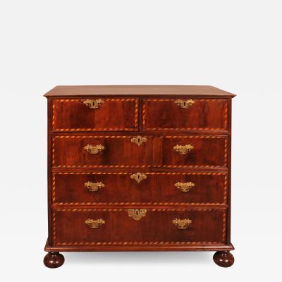 Queen Anne Chest Of Drawers Commode In Walnut Circa 1700