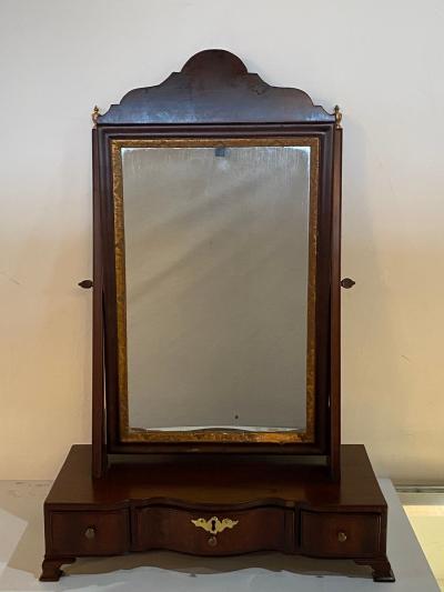 Queen Anne Dressing Glass with Pivoting Looking Glass English 18th Century