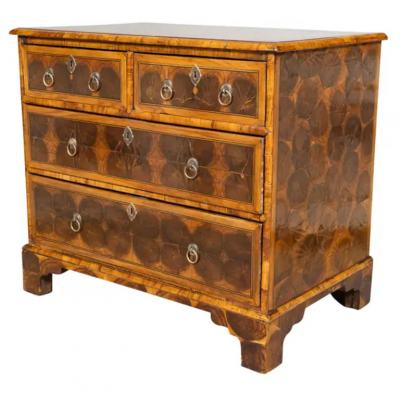 Queen Anne Oyster Veneer Chest Of Drawers