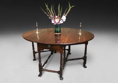 Queen Anne Period Mahogany Gate legged Table