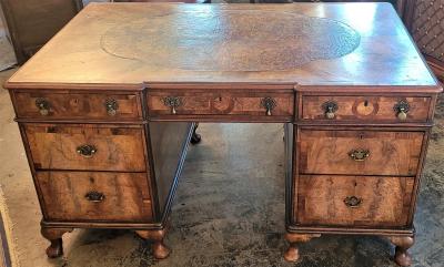 Queen Anne Style Pedestal Desk