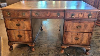 Queen Anne Style Pedestal Desk