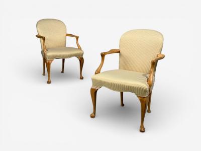 Queen Anne Style Six Dining Chairs Light Wood Fabric USA 1940s