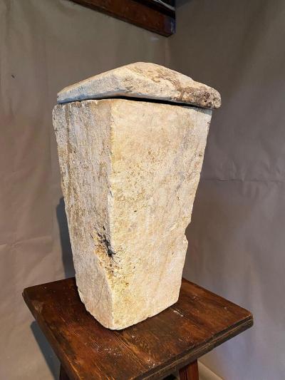 RARE ANCIENT GREEK LIMESTONE LIDDED VESSEL